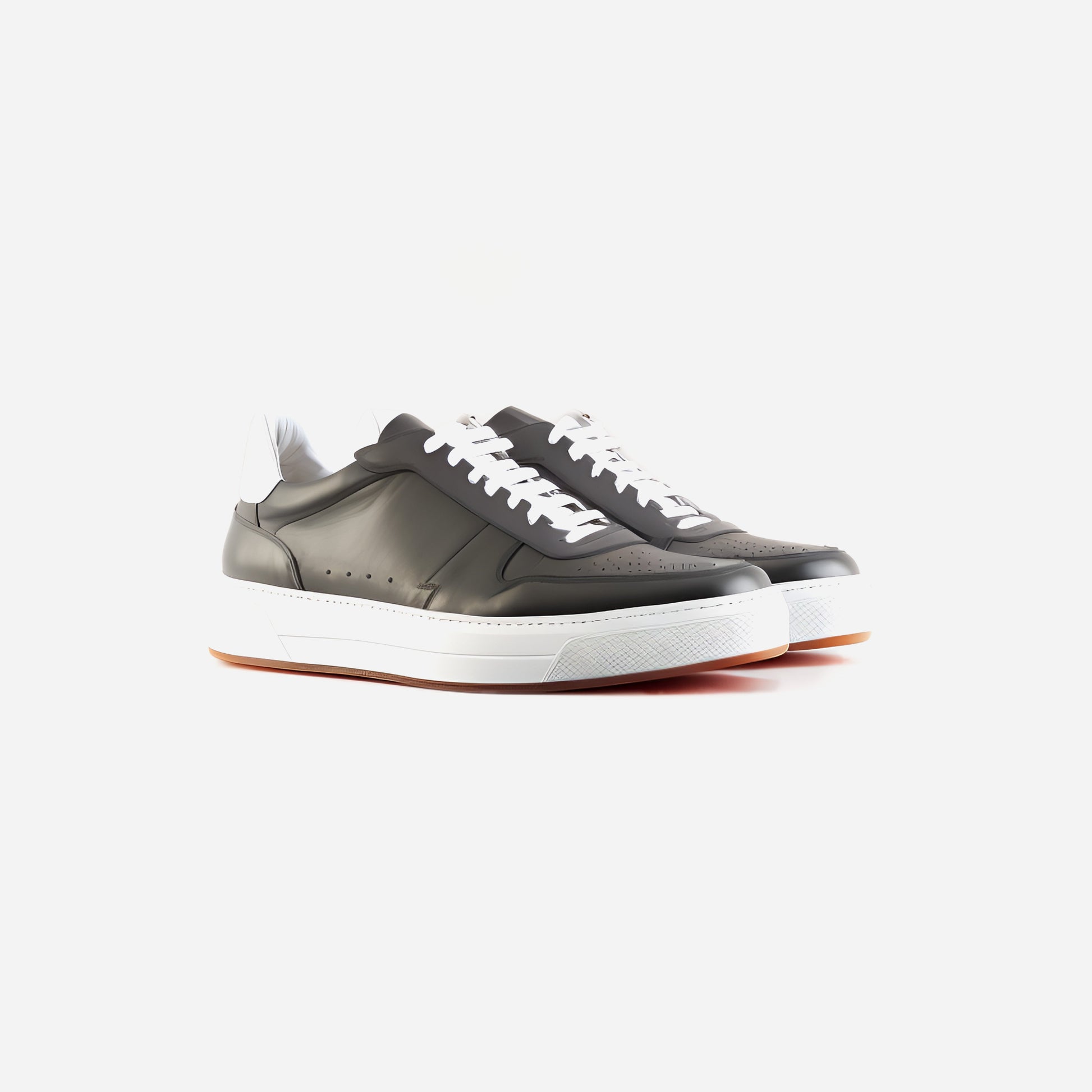Baskets en cuir gris